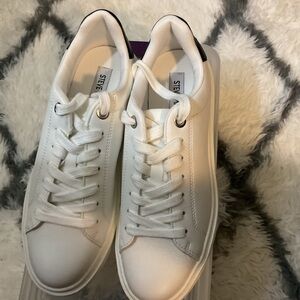 Steve Madden White Women's Sneakers